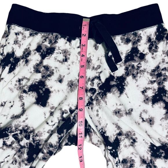 Black And White Tie-dye Sweat Pants - Picture 5 of 7